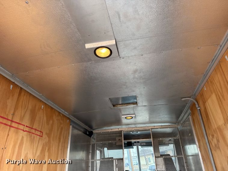 image for item DT0516 2011 Ford E350 Super Duty delivery van