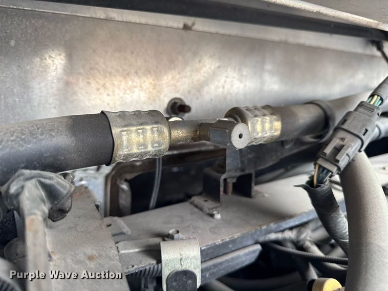 image for item DT0516 2011 Ford E350 Super Duty delivery van