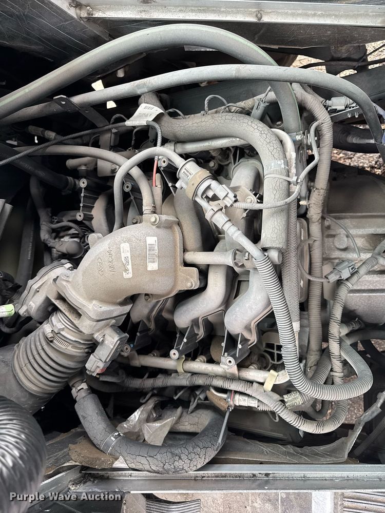 image for item DT0516 2011 Ford E350 Super Duty delivery van