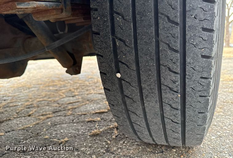 image for item DT0516 2011 Ford E350 Super Duty delivery van