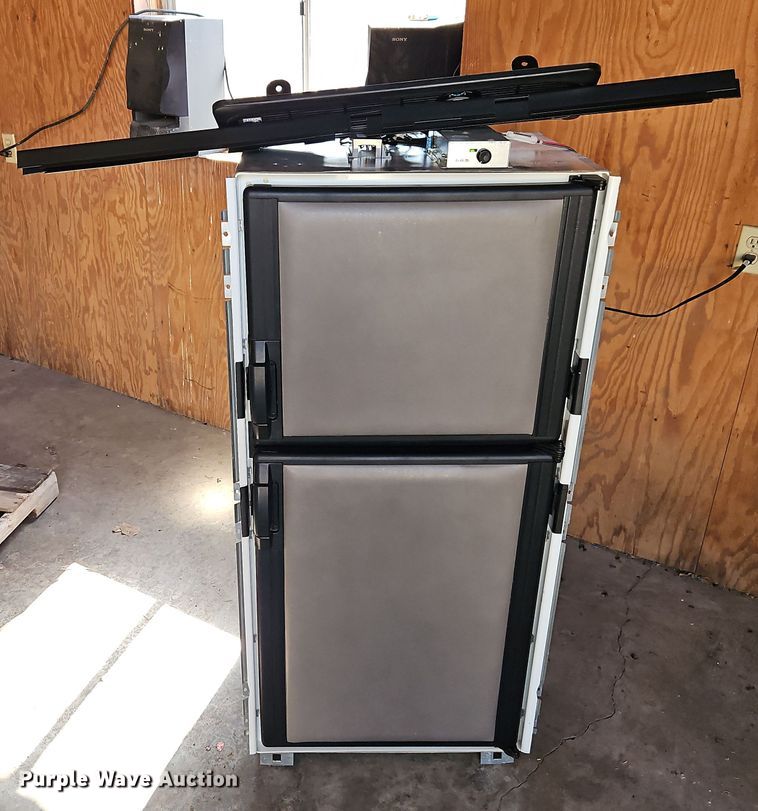 image for item DT7639 Norcold DE0061 refrigerator/freezer