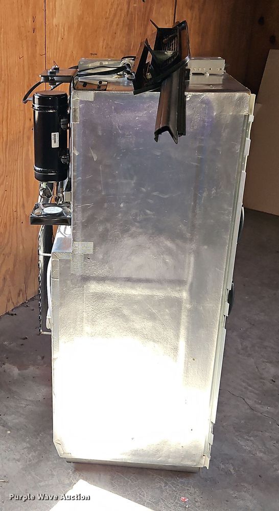 image for item DT7639 Norcold DE0061 refrigerator/freezer