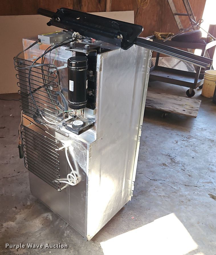 image for item DT7639 Norcold DE0061 refrigerator/freezer