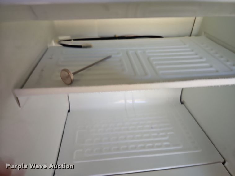 image for item DT7639 Norcold DE0061 refrigerator/freezer