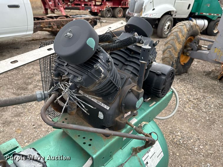 image for item DU9732 1998 Speedaire 5ZG39A air compressor