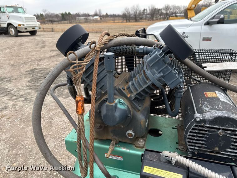 image for item DU9732 1998 Speedaire 5ZG39A air compressor