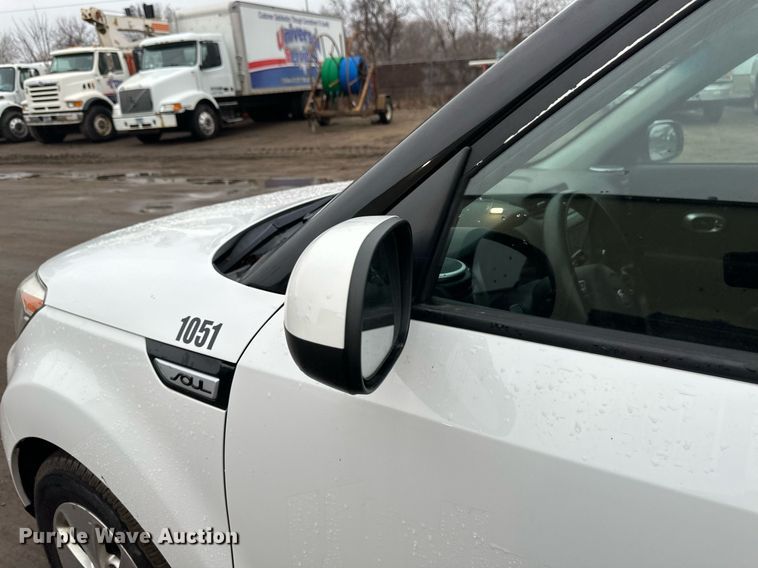 image for item DV0628 2015 Kia  Soul  SUV