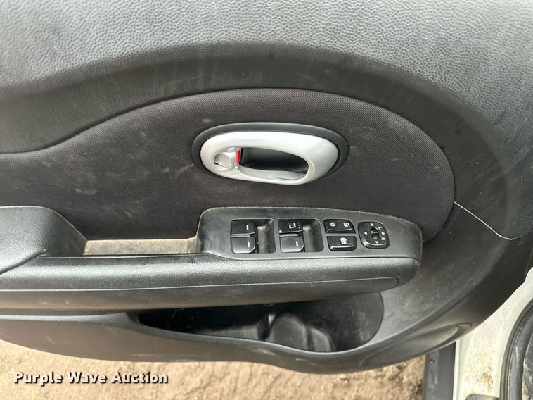 image for item DV0628 2015 Kia  Soul  SUV