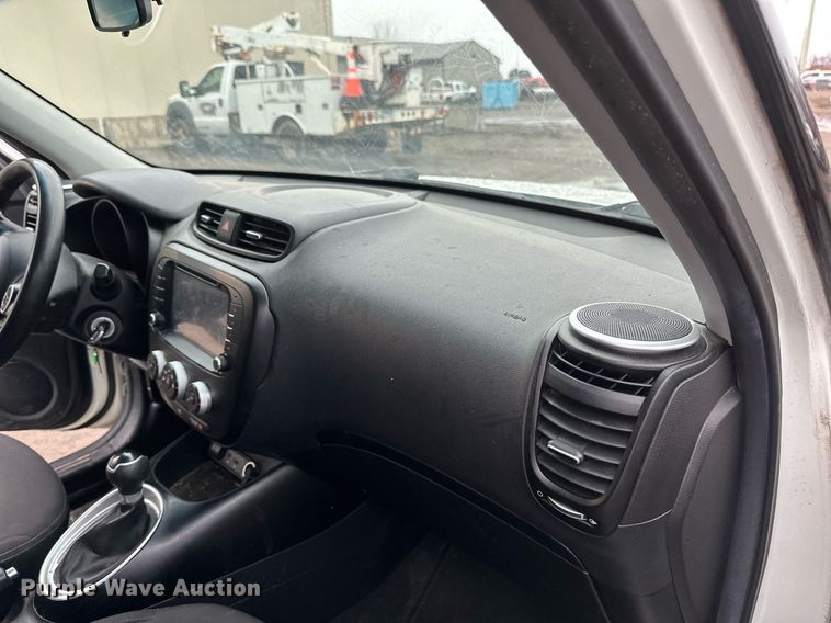 image for item DV0628 2015 Kia  Soul  SUV