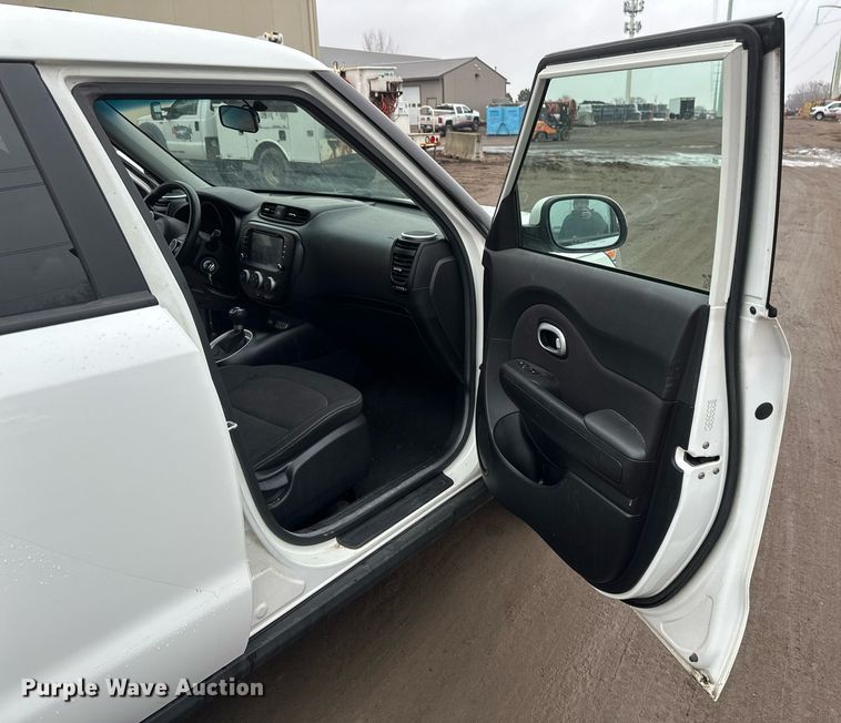 image for item DV0628 2015 Kia  Soul  SUV