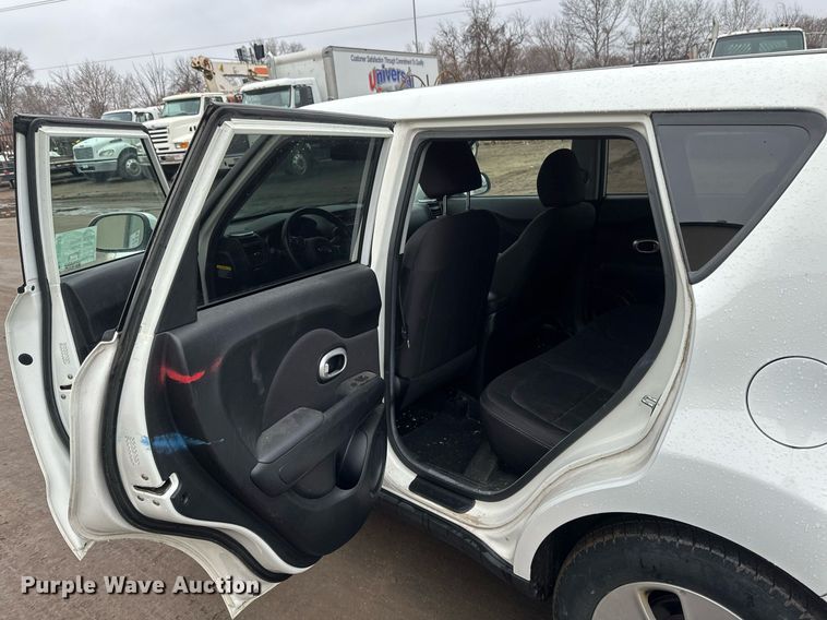 image for item DV0628 2015 Kia  Soul  SUV