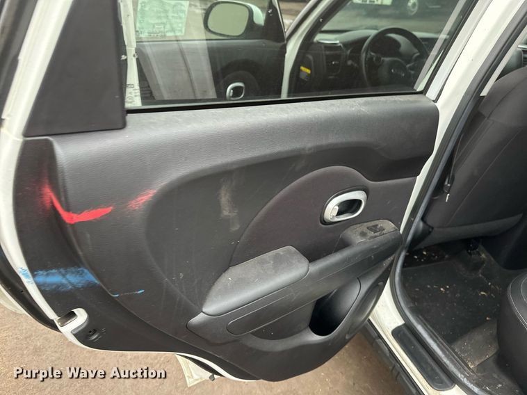 image for item DV0628 2015 Kia  Soul  SUV