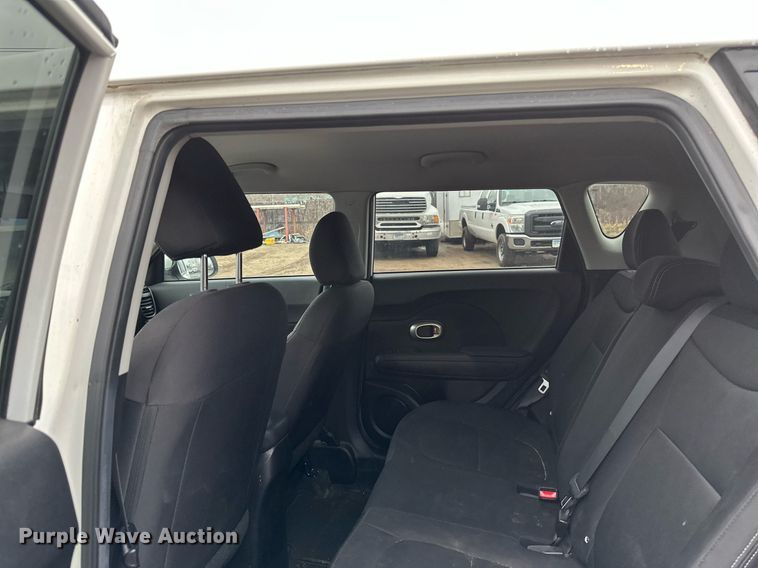 image for item DV0628 2015 Kia  Soul  SUV