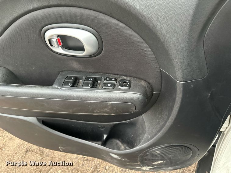 image for item DV0629 2015 Kia  Soul SUV