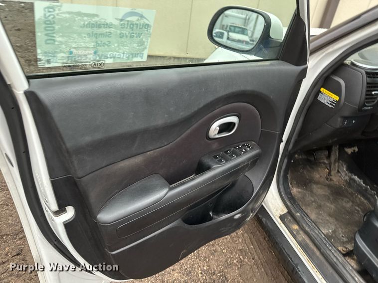 image for item DV0629 2015 Kia  Soul SUV