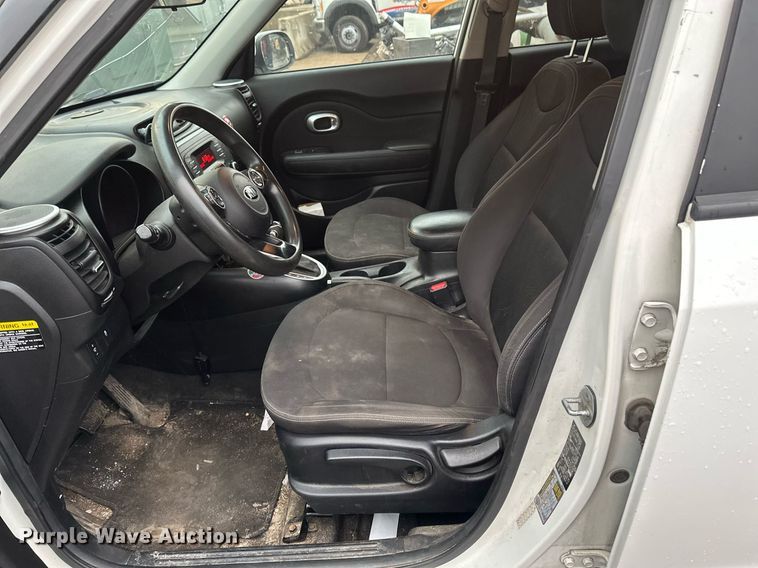 image for item DV0630 2015 Kia Soul SUV