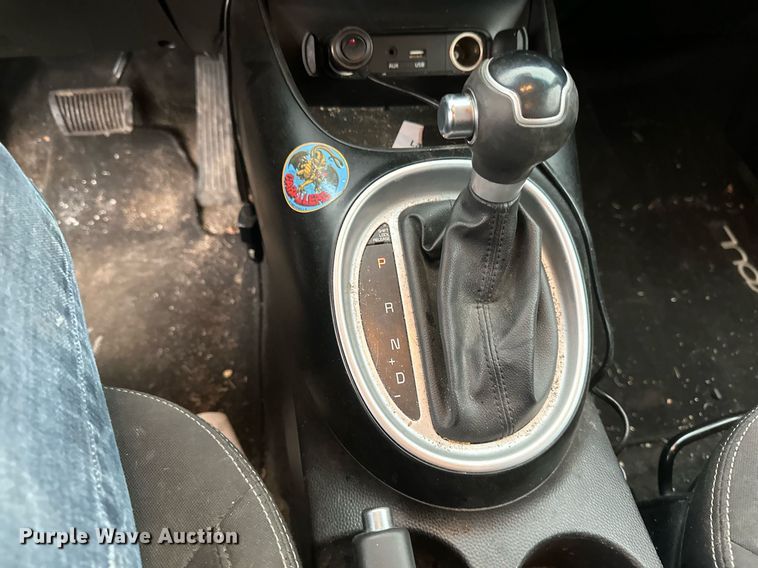 image for item DV0630 2015 Kia Soul SUV