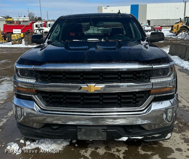image for item DV0642 2018 Chevrolet Silverado 1500 Crew Cab pickup truck