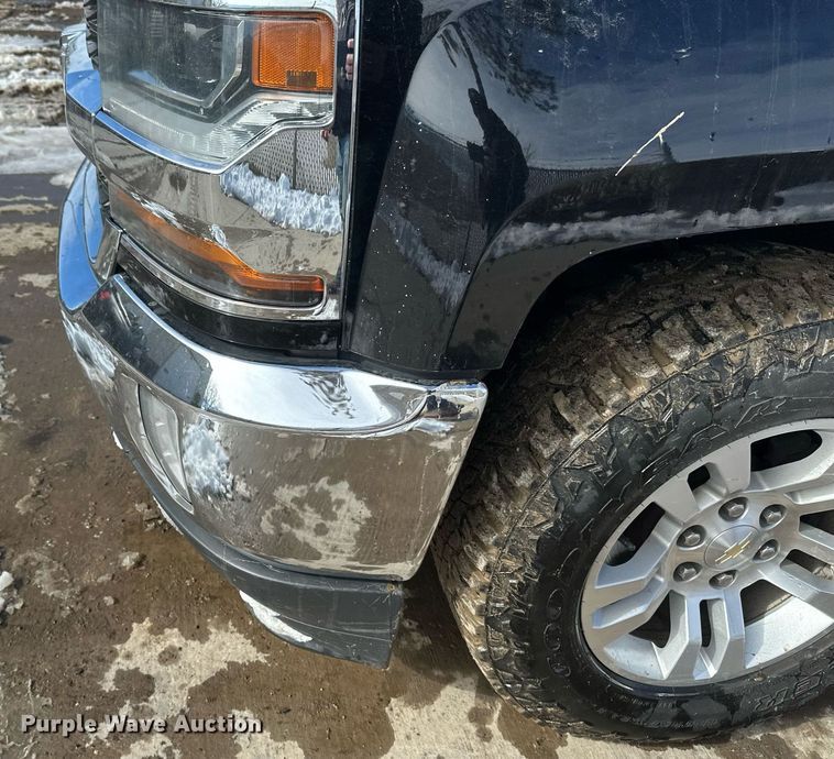 image for item DV0642 2018 Chevrolet Silverado 1500 Crew Cab pickup truck