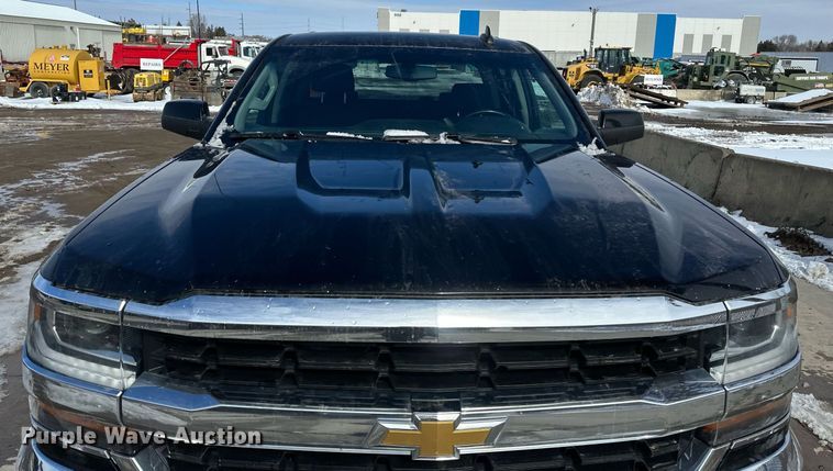 image for item DV0642 2018 Chevrolet Silverado 1500 Crew Cab pickup truck