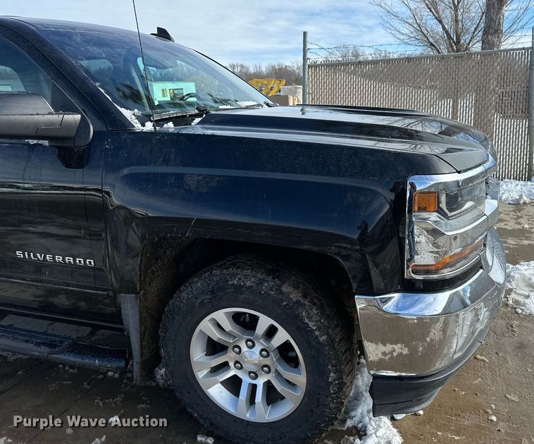 image for item DV0642 2018 Chevrolet Silverado 1500 Crew Cab pickup truck