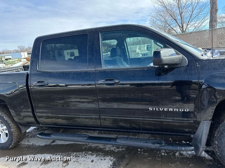 image for item DV0642 2018 Chevrolet Silverado 1500 Crew Cab pickup truck