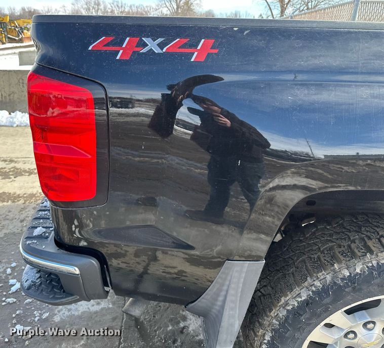 image for item DV0642 2018 Chevrolet Silverado 1500 Crew Cab pickup truck