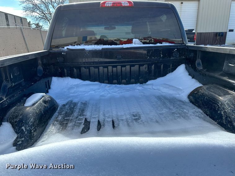 image for item DV0642 2018 Chevrolet Silverado 1500 Crew Cab pickup truck