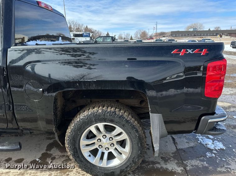 image for item DV0642 2018 Chevrolet Silverado 1500 Crew Cab pickup truck