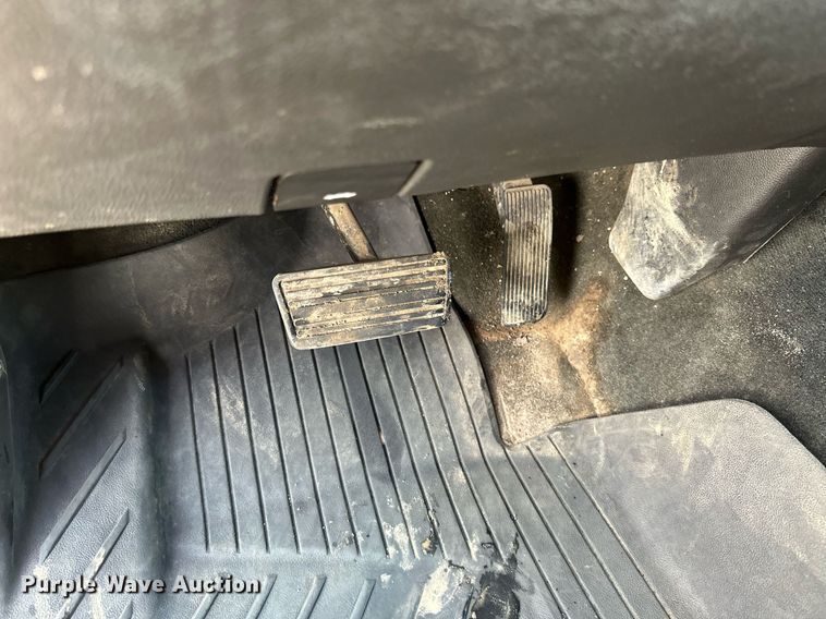 image for item DV0642 2018 Chevrolet Silverado 1500 Crew Cab pickup truck