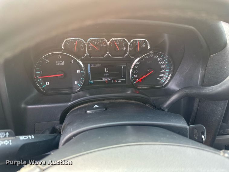 image for item DV0642 2018 Chevrolet Silverado 1500 Crew Cab pickup truck