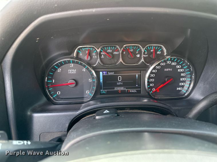 image for item DV0642 2018 Chevrolet Silverado 1500 Crew Cab pickup truck