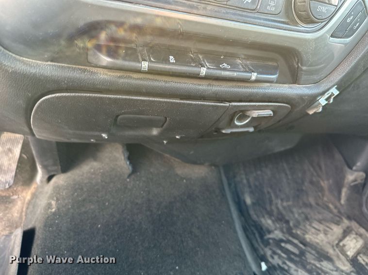 image for item DV0642 2018 Chevrolet Silverado 1500 Crew Cab pickup truck