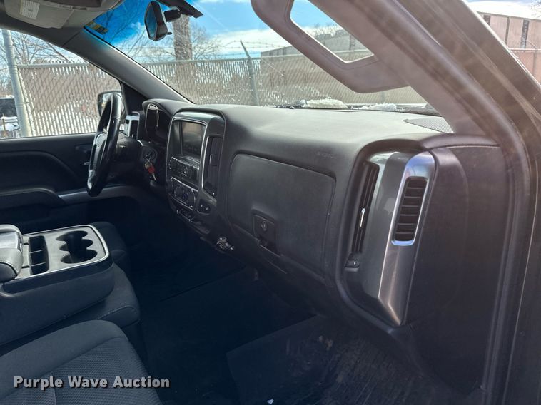 image for item DV0642 2018 Chevrolet Silverado 1500 Crew Cab pickup truck