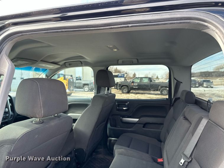 image for item DV0642 2018 Chevrolet Silverado 1500 Crew Cab pickup truck