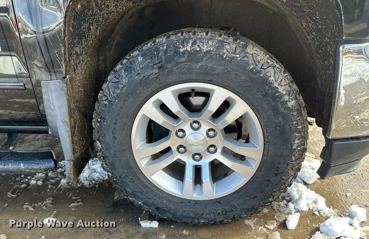 image for item DV0642 2018 Chevrolet Silverado 1500 Crew Cab pickup truck