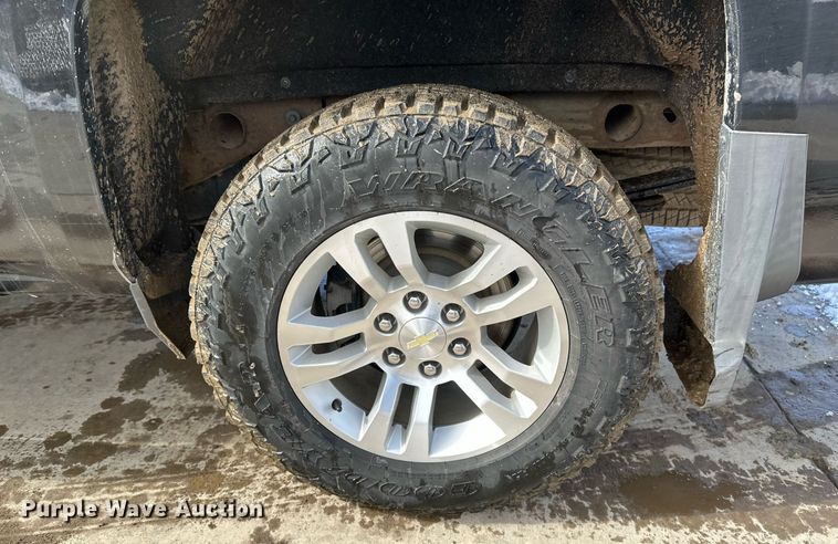 image for item DV0642 2018 Chevrolet Silverado 1500 Crew Cab pickup truck