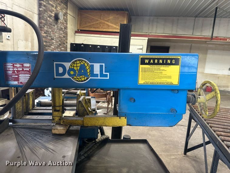 image for item DV0653 DoAll C916SA metal band saw