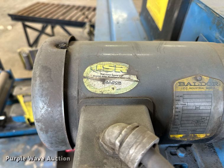 image for item DV0653 DoAll C916SA metal band saw