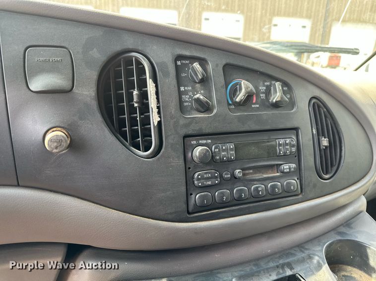 image for item DV0655 1998 Ford  E350  van