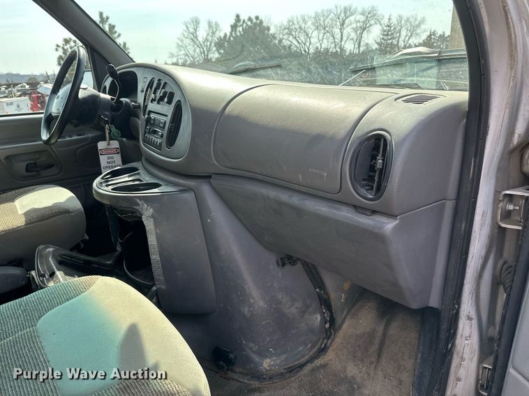image for item DV0655 1998 Ford  E350  van