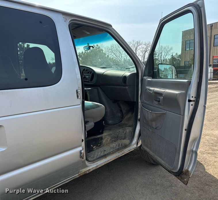 image for item DV0655 1998 Ford  E350  van