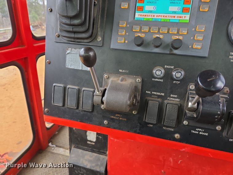 image for item DV1324 2010 ShuttleWagon SWX420 railcar mover