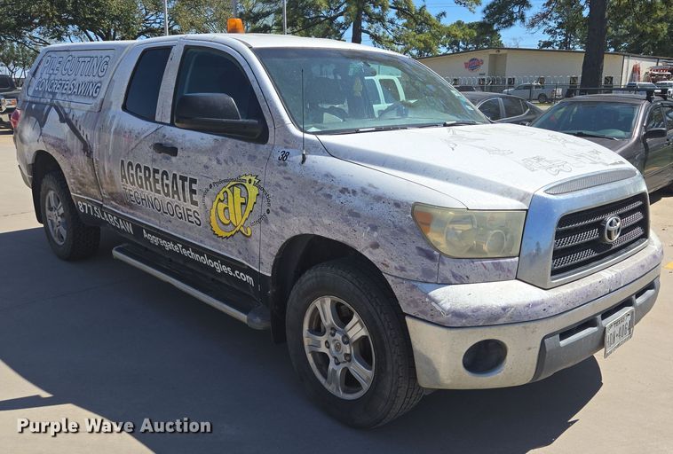 image for item DV1333 2008 Toyota Tundra Double Cab pickup truck