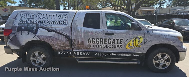 image for item DV1333 2008 Toyota Tundra Double Cab pickup truck