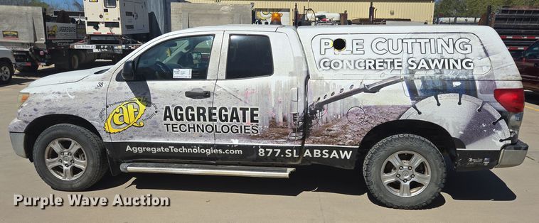 image for item DV1333 2008 Toyota Tundra Double Cab pickup truck