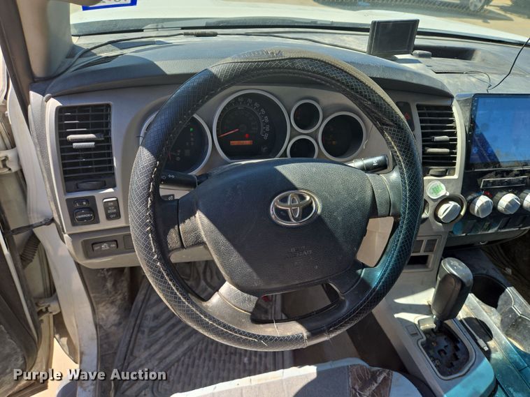 image for item DV1333 2008 Toyota Tundra Double Cab pickup truck