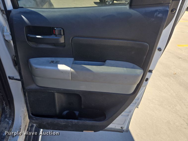 image for item DV1333 2008 Toyota Tundra Double Cab pickup truck