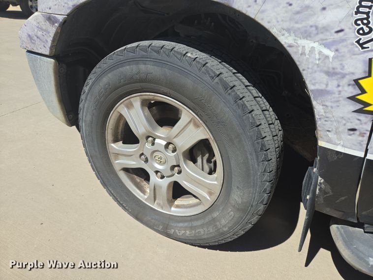 image for item DV1333 2008 Toyota Tundra Double Cab pickup truck