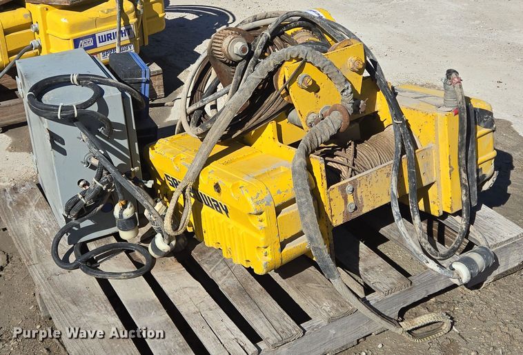 image for item DV1337 Acco Wright Speedway hoist